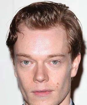 Алфи Аллен (Alfie Allen)