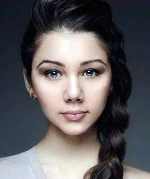 Александра Жарова
