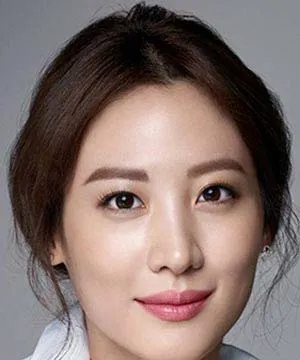 Клаудия Ким (Claudia Kim)