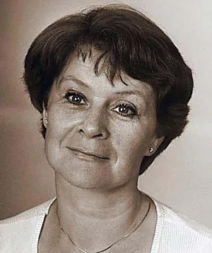 Анна Жарова