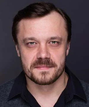 Артур Иванов (актер)