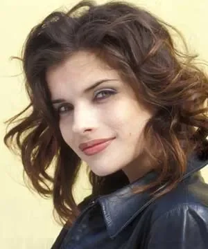 Анна Азарова