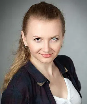 Елена Бакал