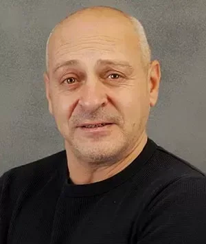 Андрей Бархударов