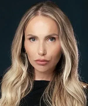 Полина Книна